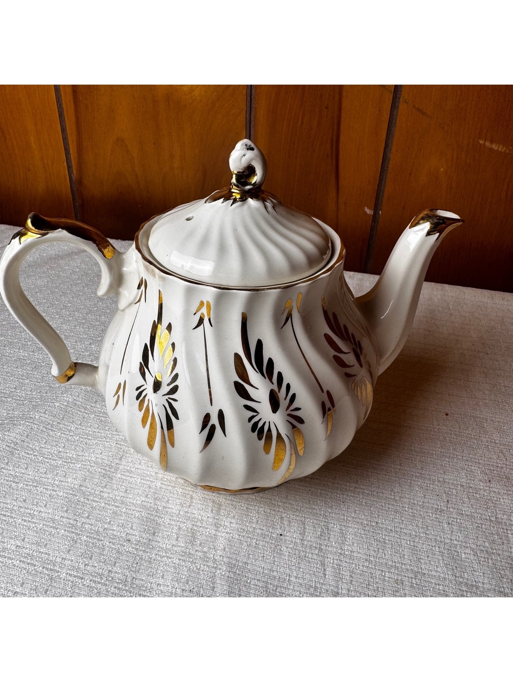 Vintage White Ceramic Teapot Gold Floral Details Swirl Lid Cottagecore Tea Serve - Picture 6 of 10
